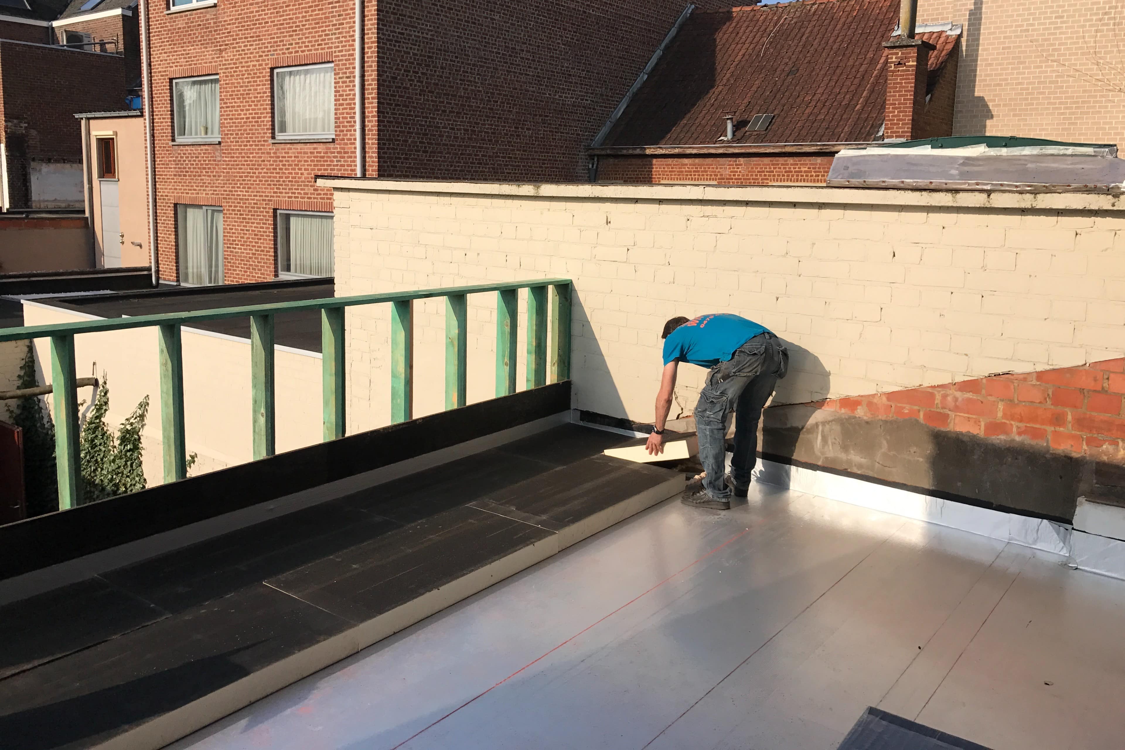 isoler toiture plate